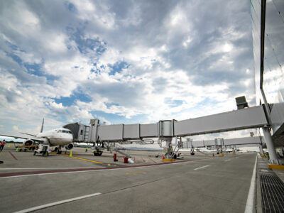 Aeropuerto de Querétaro supera 45.2% el movimiento de carga prepandemia