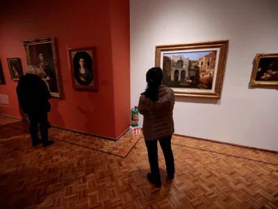 Exposición celebra a las pintoras mexicanas y reivindica su espacio mediante 150 obras