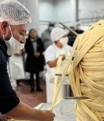 Acatlán va por el récord del queso más grande del mundo