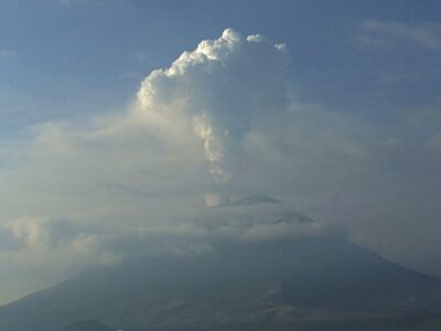 ¡Popocatépetl aumenta su actividad! Registra casi 100 exhalaciones, explosiones y un sismo
