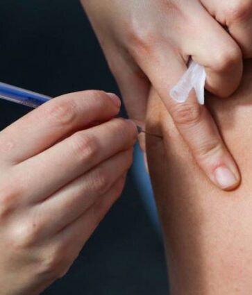 Cofepris aplaza decisión sobre venta al público de vacunas anticovid