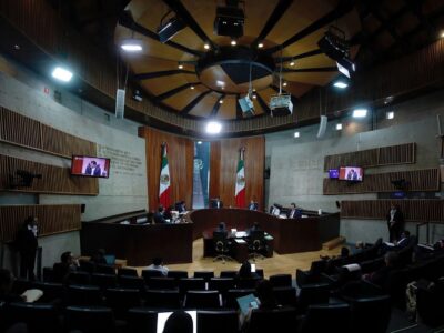 Proyecto del TEPJF ordena a partidos postular a 4 mujeres y 4 hombres para ocho gubernaturas