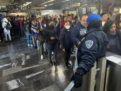 Caos por cierre de la terminal Pantitlán por obras de renivelación