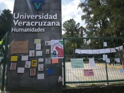 Protestan 3 mil 500 miembros del Sindicato de Universidad Veracruzana