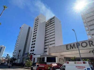 Se registra incendio en el Hotel Emporio de Acapulco