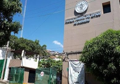 Fiscalía de Guerrero niega haber tenido en calidad de detenido a policía fugado