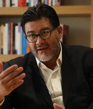 Magistrado Reyes Rodríguez plantea revocar medidas contra ‘Mañanera’
