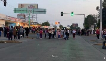 Bloquean avenida Central por desaparición de médico en Ecatepec