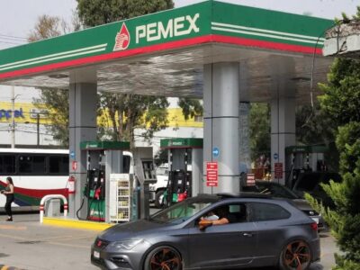 Pemex: baja la deuda y crece la producción de gasolina y diésel