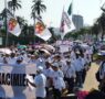 Trabajadores de la salud marchan en Acapulco; exigen trato digno