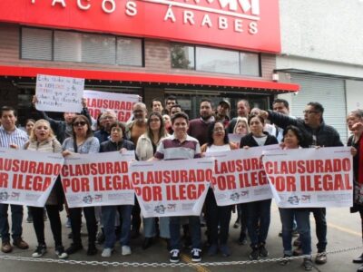 Protestan vecinos de la Escandón por la reapertura de taquería Don Eraki