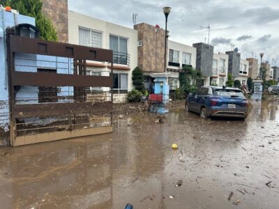 Suman 650 casas afectadas y una persona fallecida tras lluvias en Chalco